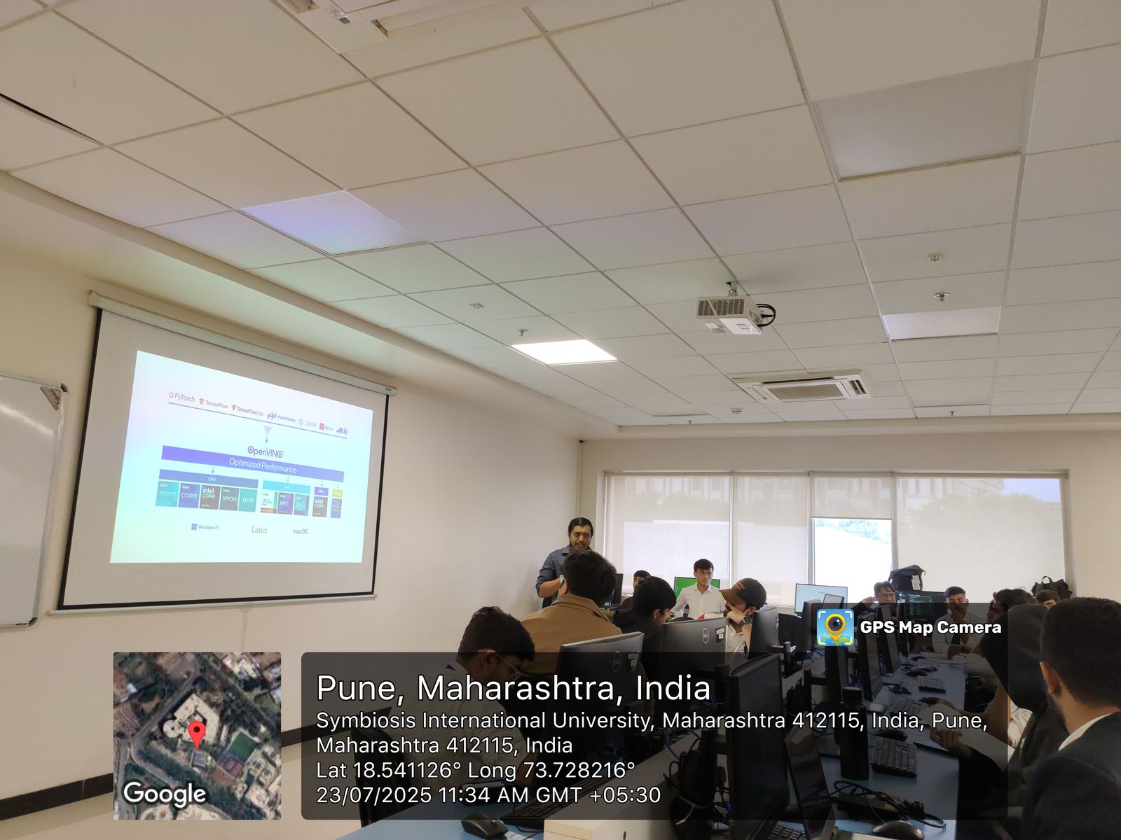 Hands-on Intel OpenVINO lab session at Symbiosis International University, Pune